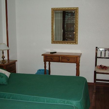 Hostal El Botero Cuzcurrita-Rio Tiron Luaran gambar