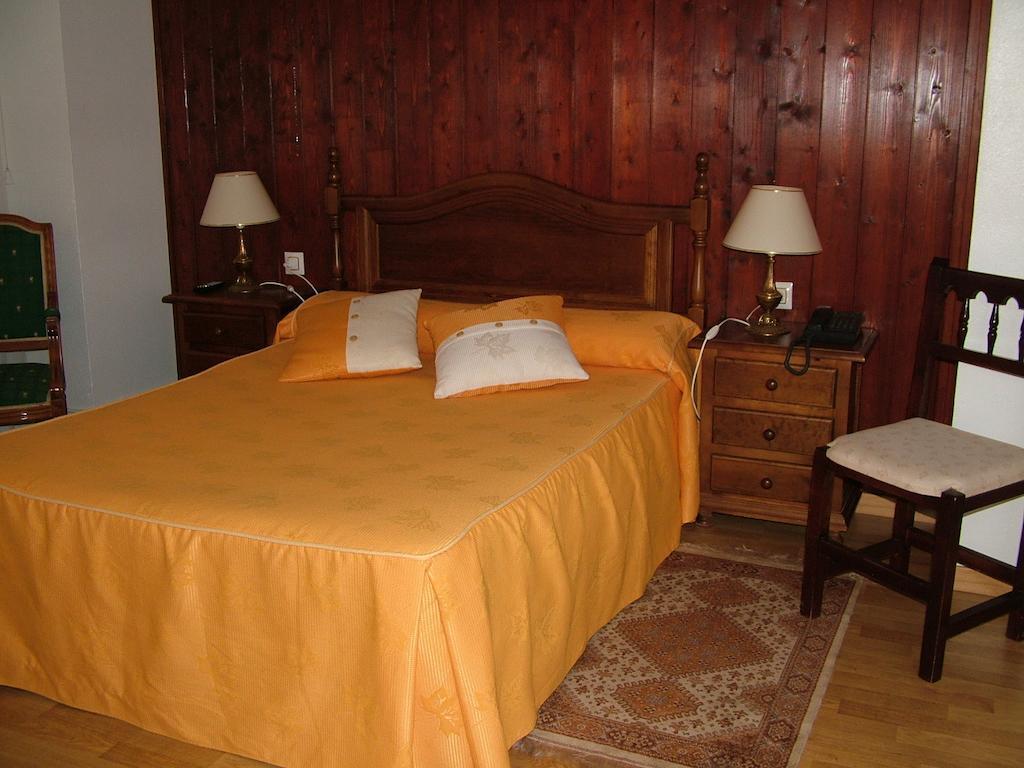 Hostal El Botero Cuzcurrita-Rio Tiron Luaran gambar