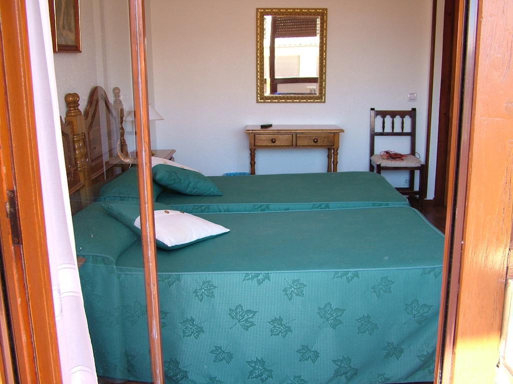Hostal El Botero Cuzcurrita-Rio Tiron Bilik gambar